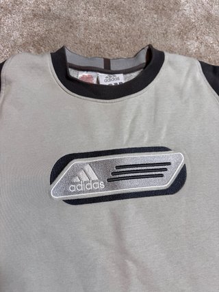 Sudadera Adidas Beige y Negra