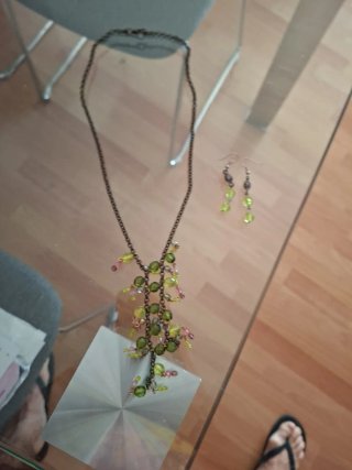 Conjunto collar y pendientes