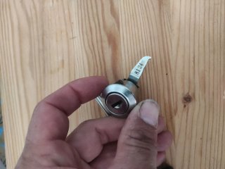 Cerradura y ECU R6R
