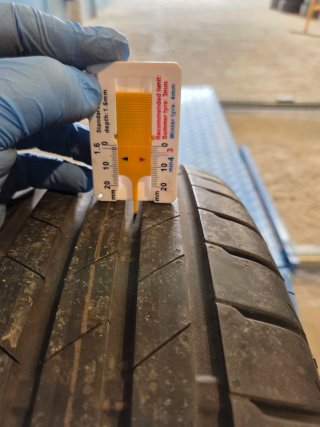 Neumáticos de coche 185/65 R15