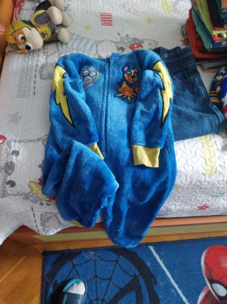 Lote Ropa de niño talla 98- 104