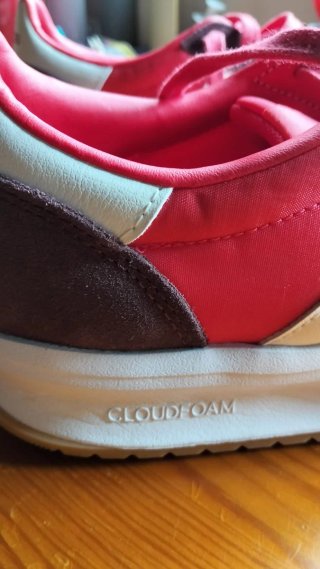 Zapatillas Adidas Retro Rojas y Blancas