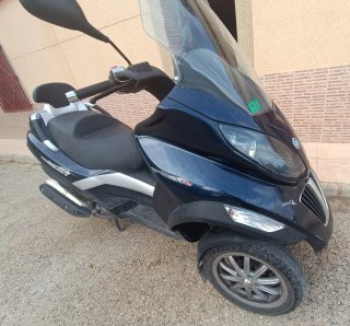 Piaggio MP3 400cc Maxi Scooter