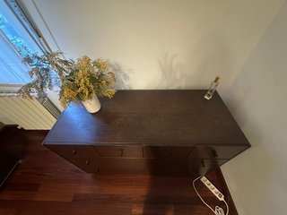 Cómoda de habitación de madera