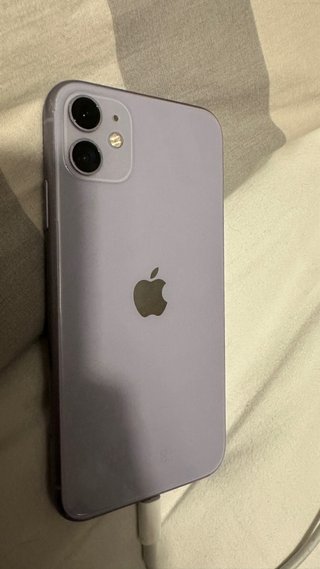 iPhone 11 Lila