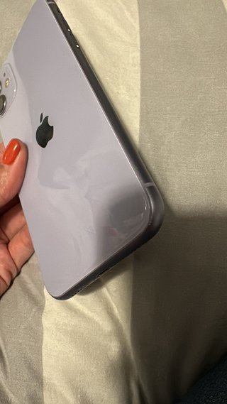 iPhone 11 Lila