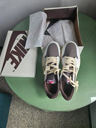 Nike Travis Scott Marrón/Blanco