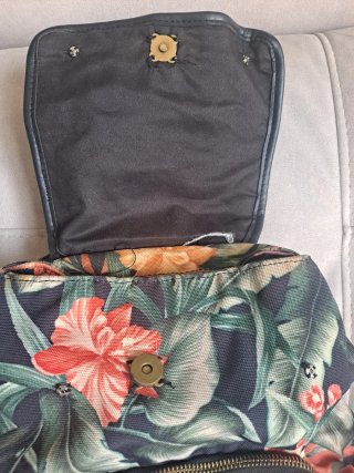 Mochila Oasis estampado floral