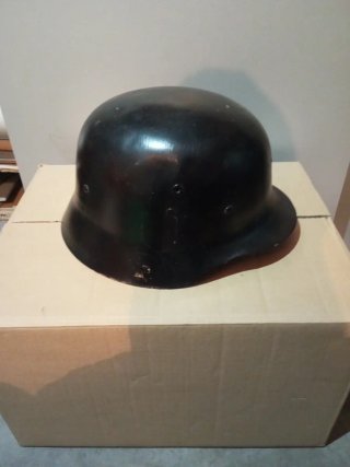Casco militar negro