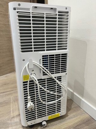 Aire Acondicionado Portátil semi-nuevo con mando