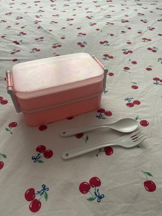 Tapper rosa con cubiertos