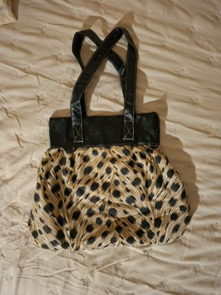 Bolso tipo tote animal print