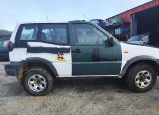 Nissan 370206 403000x801 llanta terrano ii (r20)