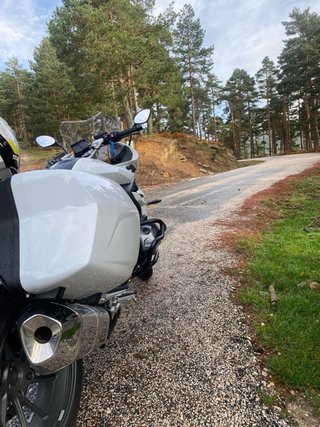 BMW R 1250 RS 2024 Blanca y Negra