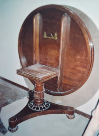 Tavolo rotondo mogano