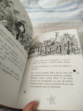 Kika Superbruja y los dinosaurios