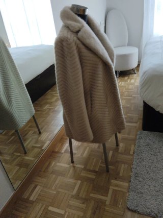 Chaquetón piel sintética beige