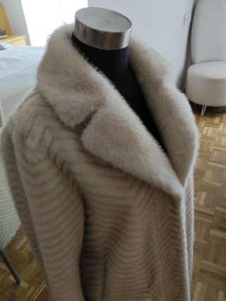 Chaquetón piel sintética beige