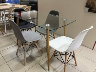 Mesa cristal y 4 sillas (3 colores)