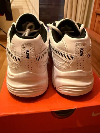 Scarpe Nike Initiator Bianche e Nere