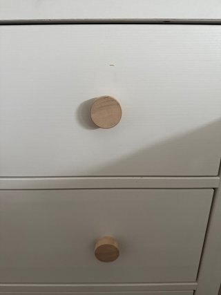 Cómoda Ikea Hemnes con cristal
