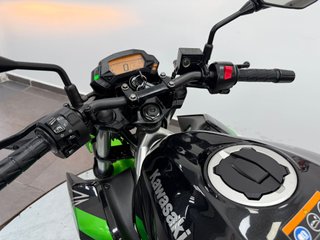 Kawasaki Z125 2023 Naked Negra/Verde