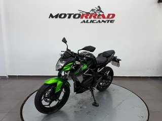 Kawasaki Z125 2023 Naked Negra/Verde