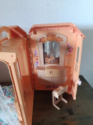 Casa Barbie vintage con bagno e letto