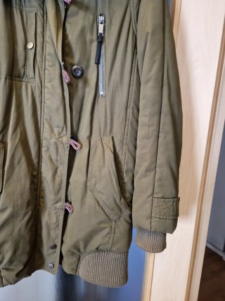 Parka Zara mujer verde militar