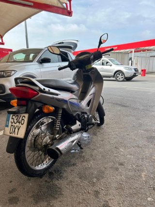 Honda 125 Moped Plata y Azul