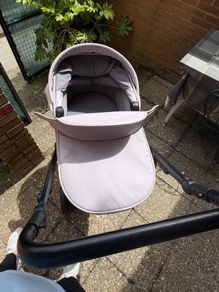 Carro y silla de paseo Anex Precio negociable