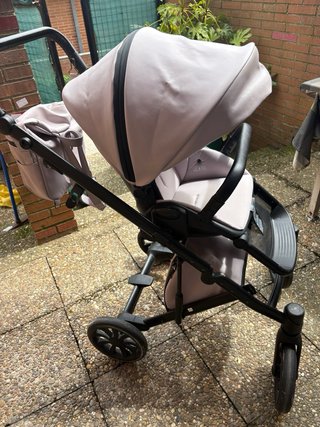 Carro y silla de paseo Anex Precio negociable