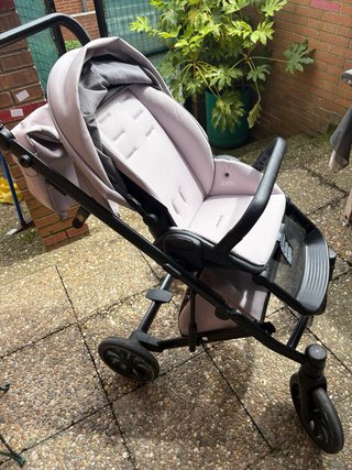 Carro y silla de paseo Anex Precio negociable