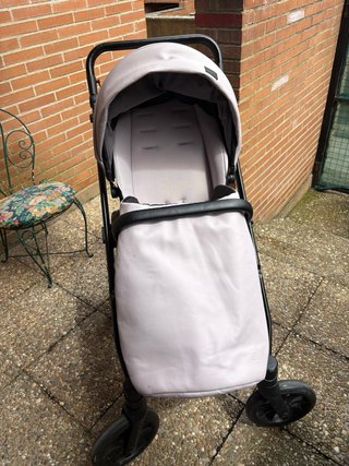 Carro y silla de paseo Anex Precio negociable