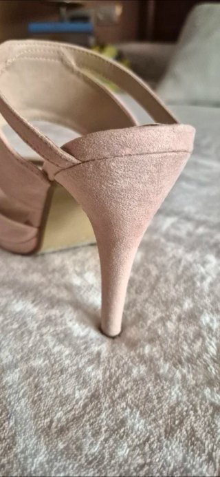 Zapatos de tacón nude