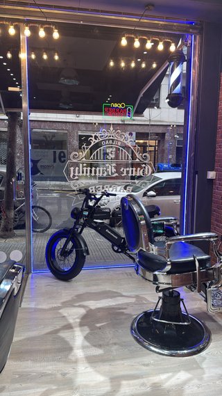 Se busca barberos autonomos