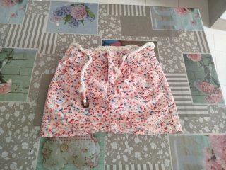 Falda corta estampada floral