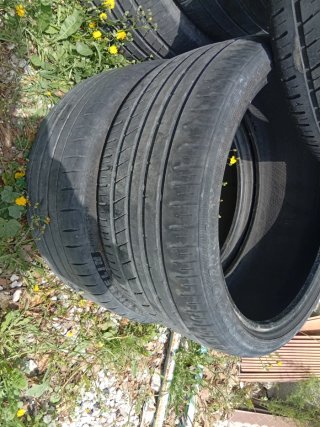 Lote neumáticos  245 35 r19 xl Cinco unidades