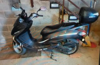 Moto Scooter Negra Xirex 125cc