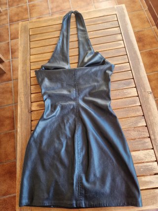 Vestido fiesta imitación cuero negro
