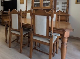 Mesa extensible de madera maciza y seis sillas