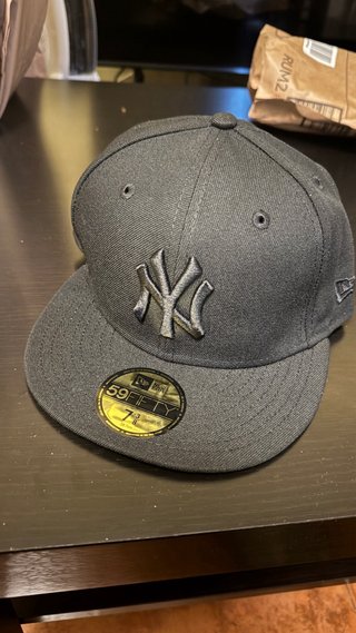 Gorra New Era NY 59FIFTY Negra Talla 7 3/8