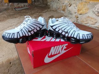 Zapatillas Nike Shox TL Plata negro y Blanco