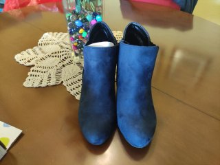 Botines ante tacón azul marino talla 38