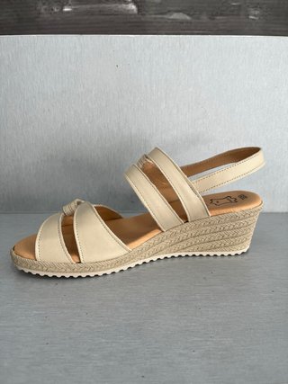 Sandalias cuña piel beige talla 41 nuevas