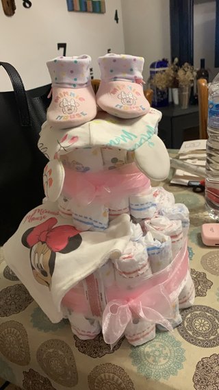 Tarta de pañales y detalles para bebé