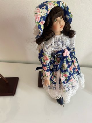 2 Bambole Porcellana Collezione 1 25 euro 2  a  40
