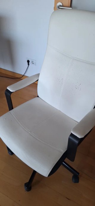 Silla de oficina blanca