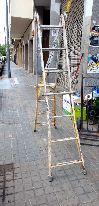 ESCALERA 14 PELDAÑOS MULTIPOSICIÓN