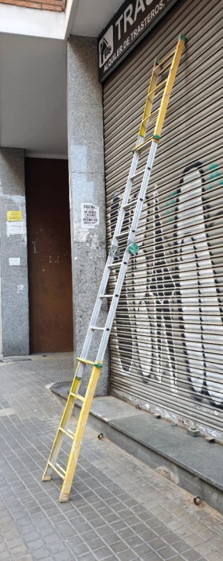 ESCALERA 14 PELDAÑOS MULTIPOSICIÓN